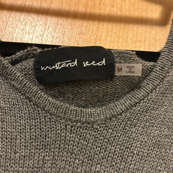 Mustard Seed hooded sweater - Picture 2 of 3